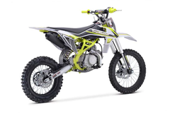 TrailMaster TM27-125 Manual Dirt Bike 17/14, Large Front Wheels